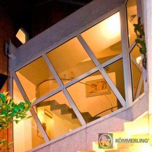 Ventana KOMMERLING esquina invertida WINDARQ