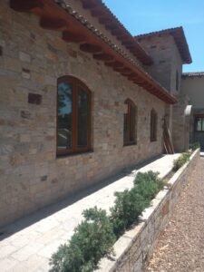Casa con cancelería de PVC en San Miguel de Allende, Gto.